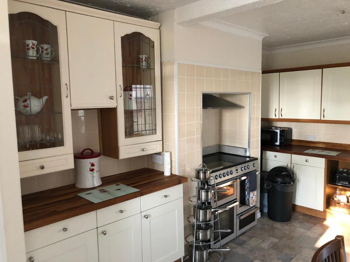 3-Bed House Waterfall Country Brecon Beacons Pontneddfechan Exterior photo